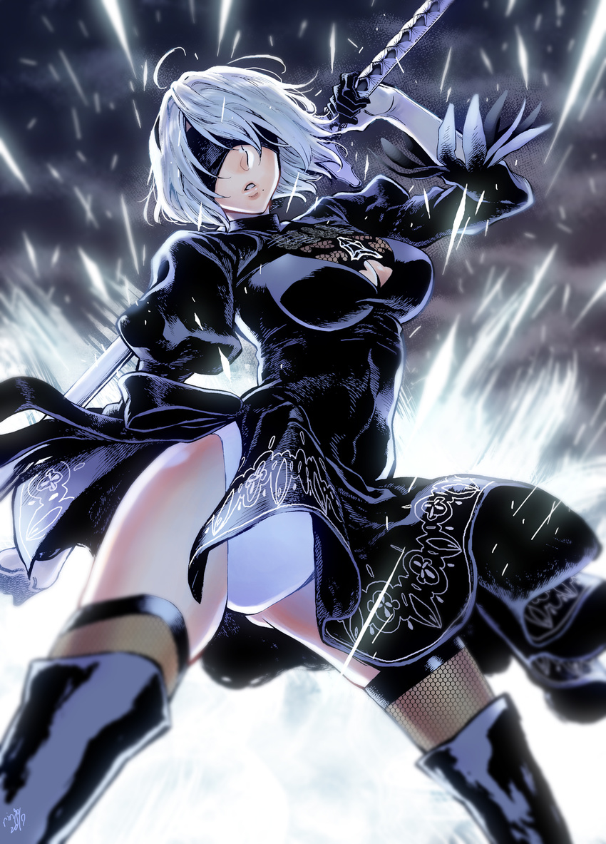 backless_dress backless_outfit black_gloves black_legwear blindfold breasts cleavage dress gloves hairband high_heels highres katana leotard medium_breasts mole mole_under_mouth multicolored multicolored_clothes multicolored_gloves nier_(series) nier_automata parted_lips short_hair skindentation skirt solo sword takanashi_ringo thighhighs thighs weapon white_gloves white_hair yorha_no._2_type_b