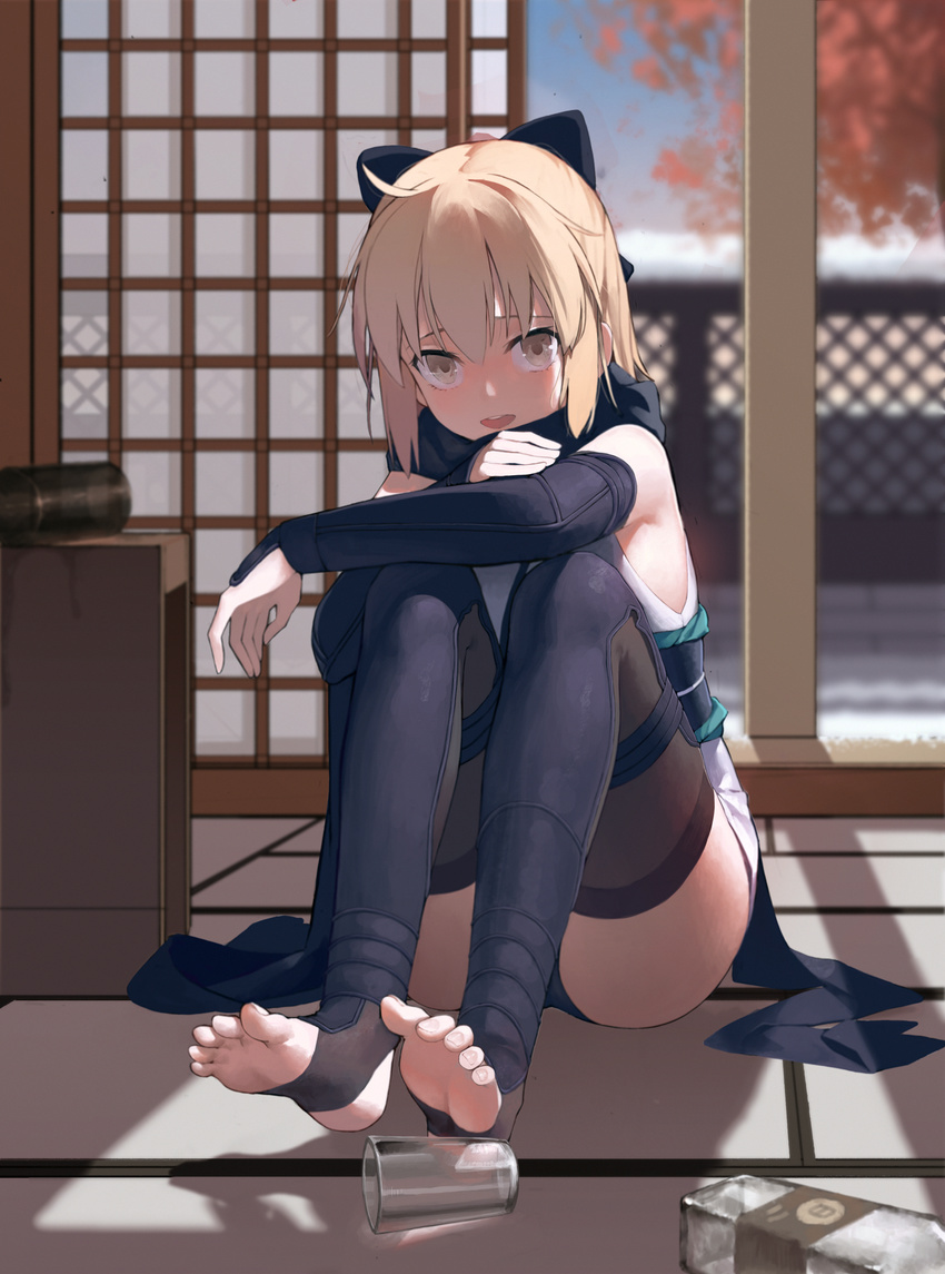 :d ahoge arm_guards armpits autumn bangs bare_shoulders barefoot black_bow black_legwear black_panties black_scarf blonde_hair blurry blurry_background bottle bow commentary_request cup day drinking_glass fate/grand_order fate_(series) feet fence hair_bow highres indoors japanese_clothes kimono knees_up koha-ace leg_hug looking_at_viewer okita_souji_(fate) okita_souji_(fate)_(all) open_mouth panties pantyshot pantyshot_(sitting) qiongsheng round_teeth scarf shelf shin_guards short_hair short_kimono shouji sitting sleeveless sleeveless_kimono sliding_doors smile soles solo sunlight tatami teeth thighhighs thighs toeless_legwear toes underwear white_kimono yellow_eyes