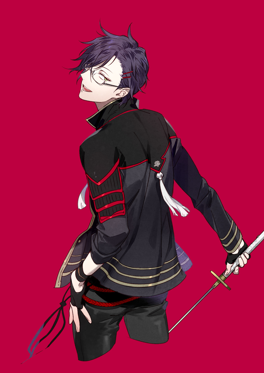 akashi_kuniyuki cropped_legs fingerless_gloves from_behind glasses gloves green_eyes hair_ornament hairclip hand_on_hip highres katana kazari_tayu looking_back male_focus open_mouth purple_hair red_background smile sword touken_ranbu weapon