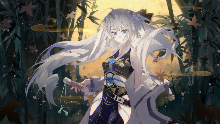 1girl bamboo bamboo_forest blue_eyes clothing_cutout eiyuu_densetsu falling_leaves floating_hair forest full_moon highres kuro_no_kiseki leaf long_hair looking_at_viewer maple_leaf moon nature night outdoors pommel_tassel shizuna_rem_misurugi sidelocks solo sword tassel thigh_cutout weapon white_hair yazawa_yuki