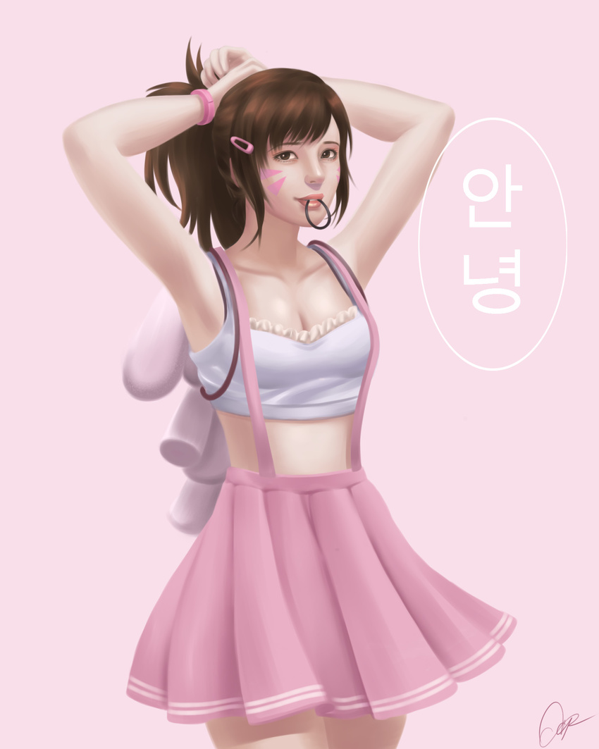 adrian_romero alternate_costume arms_up asian bangs breasts brown_eyes brown_hair casual cleavage collarbone cowboy_shot crop_top d.va_(overwatch) facepaint facial_mark hair_ornament hair_tie hair_tie_in_mouth hairclip hands_in_hair highres korean lips long_hair looking_at_viewer mouth_hold nose overwatch parted_lips pink_background pink_lips pink_skirt pleated_skirt shirt short_sleeves signature simple_background skirt small_breasts smile solo speech_bubble suspender_skirt suspenders swept_bangs translation_request tying_hair whisker_markings white_shirt wristband