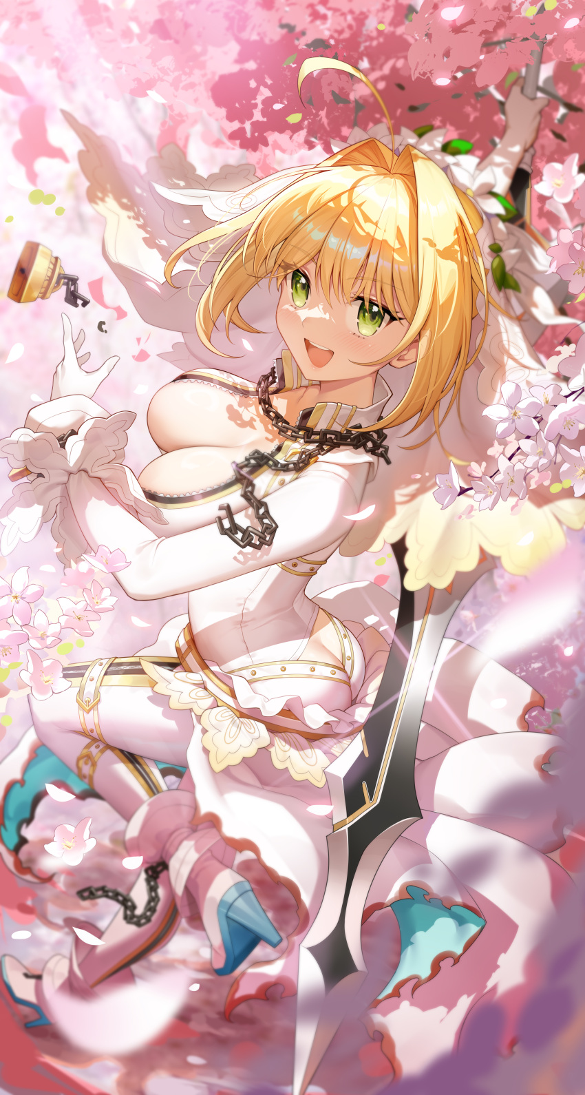 1girl absurdres aestus_estus ahoge ass belt blonde_hair blush bodysuit breasts center_opening chain fate/extra fate/extra_ccc fate_(series) flower_wreath green_eyes hair_between_eyes hair_intakes head_wreath highres lock long_hair looking_at_viewer nero_claudius_(bride)_(fate) nero_claudius_(fate) padlock shenqi_xiao_hong_zai_nali smile solo sword veil weapon white_bodysuit