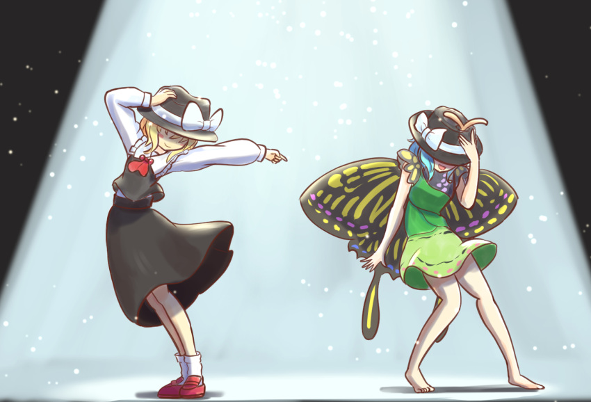 2girls ascot barefoot blonde_hair blue_hair bow butterfly_wings closed_mouth commentary_request dress eternity_larva fedora full_body green_dress hand_on_headwear hat hat_bow insect_wings light long_sleeves multiple_girls red_ascot red_footwear rumia short_hair smile socks standing touhou white_socks wings yoruniwa