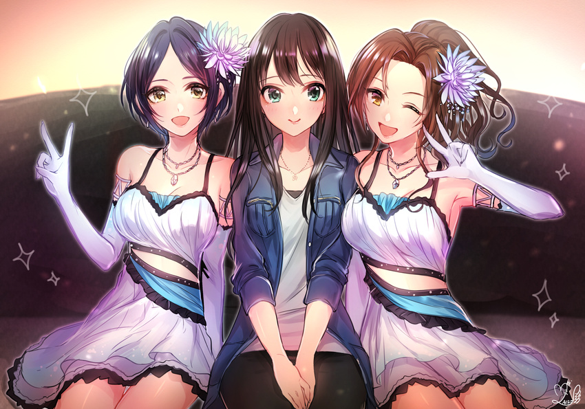 :d ;d artist_name bangs black_hair blue_eyes blue_hair blush breasts brown_eyes brown_hair cleavage collarbone couch dress earrings elbow_gloves flower girl_sandwich gloves hair_flower hair_ornament hayami_kanade highres idolmaster idolmaster_cinderella_girls ilo jewelry kawashima_mizuki long_hair looking_at_viewer medium_breasts multiple_girls necklace one_eye_closed open_mouth parted_bangs pendant ponytail sandwiched shibuya_rin short_hair signature sitting smile v v_arms white_gloves yellow_eyes