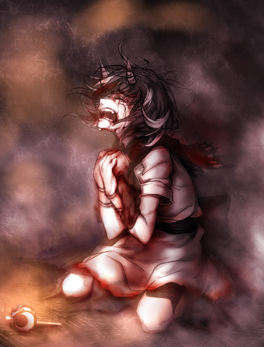 black_hair bracelet closed_eyes commentary_request crying dress headwear_removed highres holding horns japanese_clothes jewelry kijin_seija kimono kneeling mallet minigirl miracle_mallet multicolored_hair multiple_girls open_mouth purple_hair sad sailor_collar short_hair sukuna_shinmyoumaru tears touhou white_dress yudaoshan