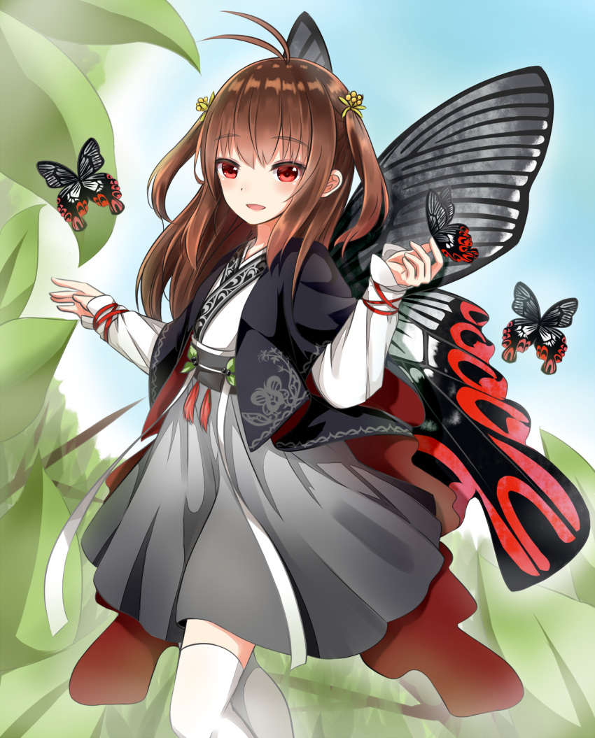 1girl :d antenna_hair bangs blue_sky brown_hair bug butterfly butterfly_wings day flower grey_skirt hair_flower hair_ornament highres insect leaf long_hair long_sleeves looking_at_viewer norikoseal open_mouth outdoors red_eyes sidelocks skirt sky smile solo thighhighs white_legwear wings