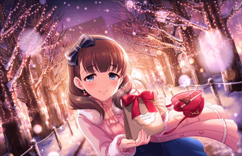 1girl alternate_costume blue_eyes blue_skirt blush_stickers breasts brown_hair cityscape earrings eyebrows_visible_through_hair frills fur_trim gift hair_ribbon hairband heart heart_earrings idolmaster idolmaster_cinderella_girls idolmaster_cinderella_girls_starlight_stage jacket jewelry looking_at_viewer medium_breasts official_art ribbon sakuma_mayu skirt smile snow snowing sparkle tree