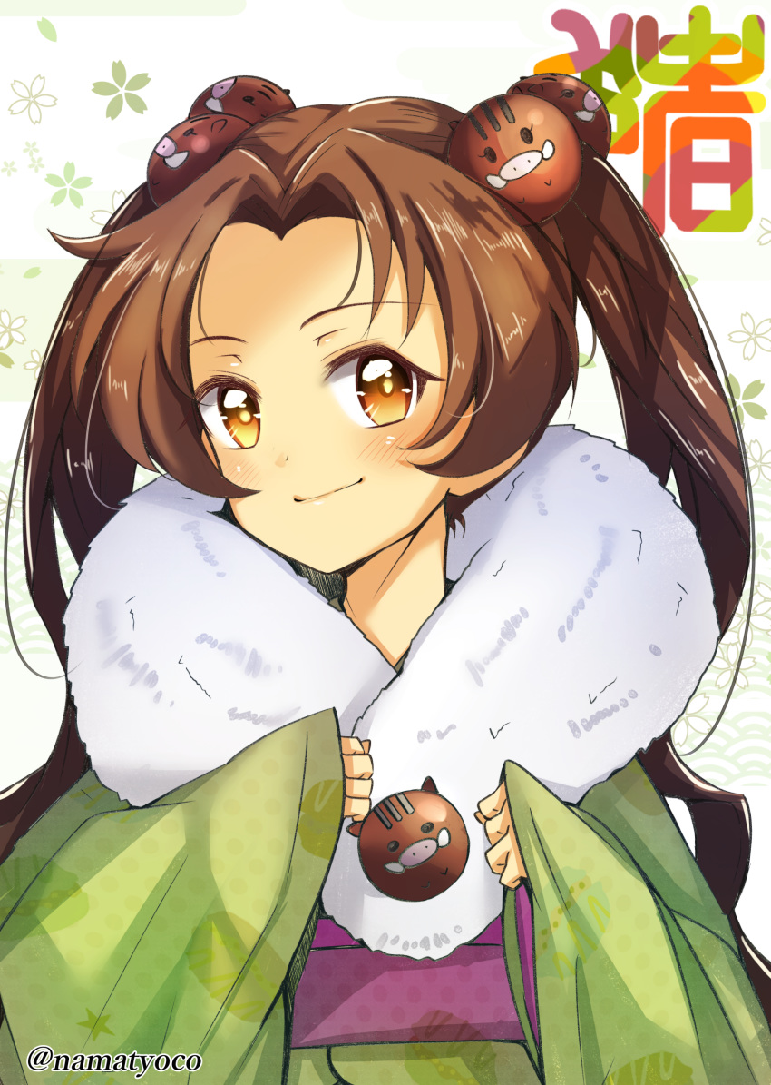 1girl absurdres bangs blush chinese_zodiac closed_mouth commentary floral_background fur_scarf girls_und_panzer green_kimono hair_bobbles hair_ornament highres japanese_clothes kadotani_anzu kanji kimono long_hair long_sleeves looking_at_viewer namatyoco nengajou new_year obi parted_bangs pig_print sash smile smirk solo standing twintails twitter_username upper_body wide_sleeves year_of_the_pig