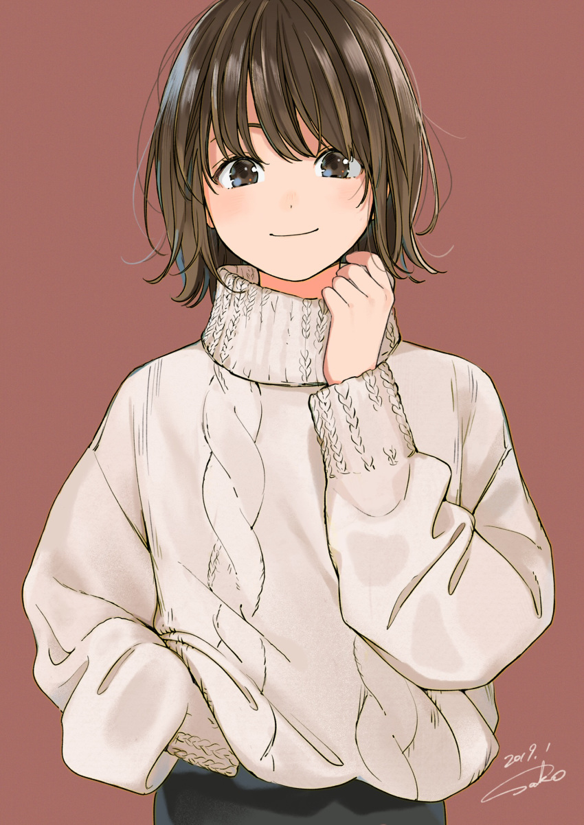 1girl aran_sweater bangs black_pants brown_background brown_eyes brown_hair closed_mouth commentary_request dated hand_in_pocket hand_up highres knit_(pop'n_music) long_sleeves looking_at_viewer pants pop'n_music sako_(user_ndpz5754) short_hair signature simple_background smile solo sweater turtleneck turtleneck_sweater upper_body white_sweater