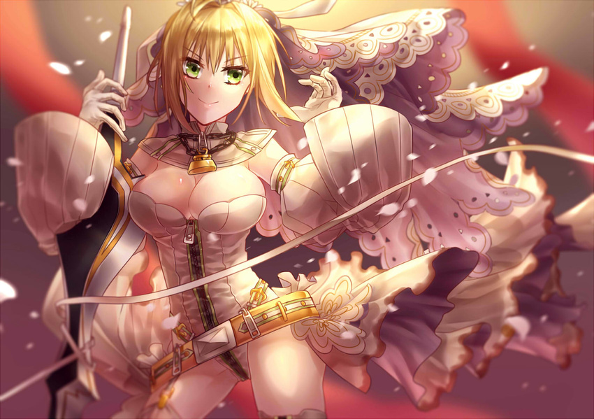 &gt;:) ahoge bangs belt beltskirt blonde_hair breasts chain cleavage closed_mouth commentary_request cowboy_shot detached_sleeves fate/extra fate/extra_ccc fate_(series) gloves green_eyes hair_intakes highres large_breasts leotard lock long_sleeves looking_at_viewer nero_claudius_(bride)_(fate) nero_claudius_(fate)_(all) padlock petals smile solo v-shaped_eyebrows veil white_gloves white_sleeves wide_sleeves yuu+1 zipper