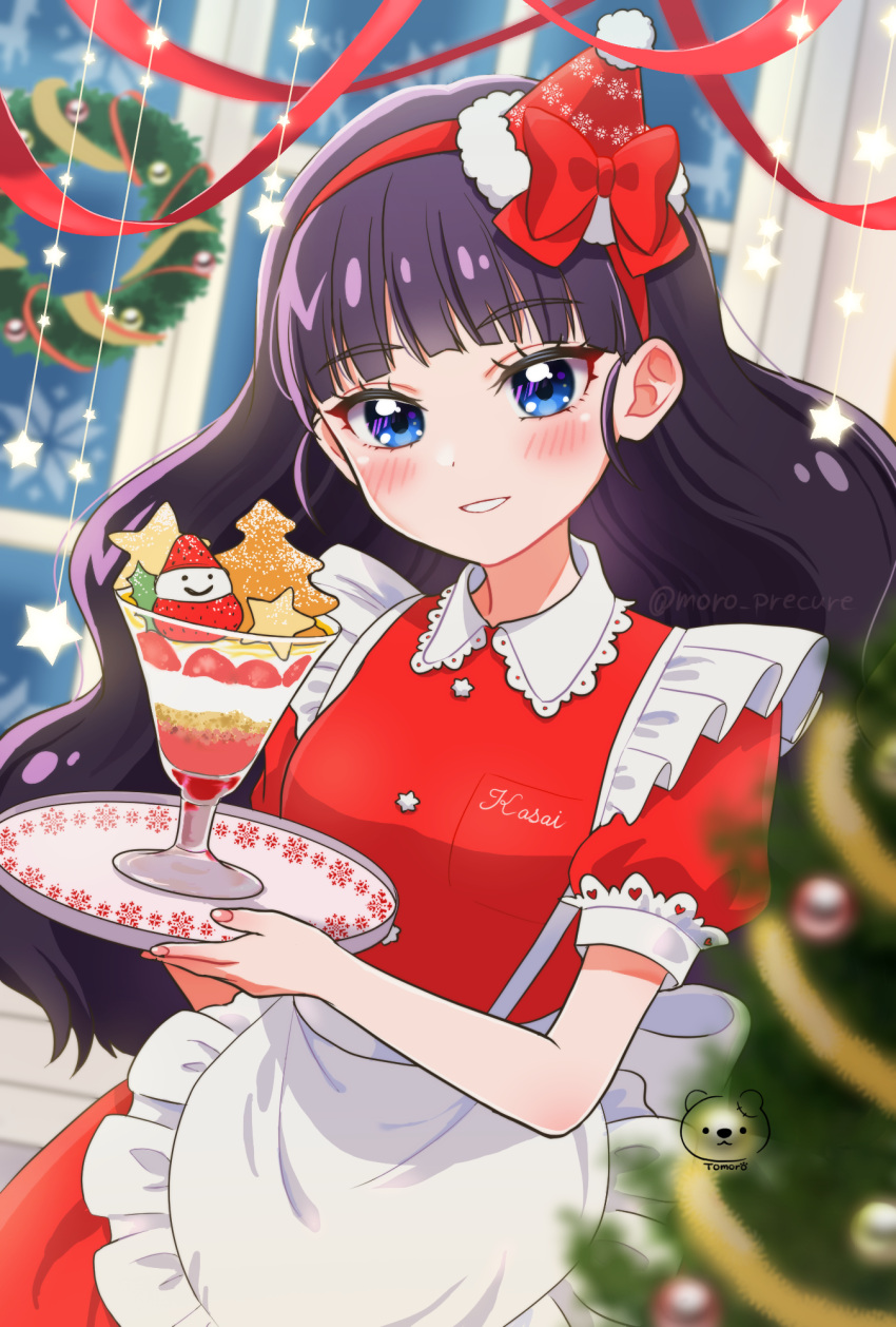 1girl apron black_hair blue_eyes blunt_bangs blurry blurry_background blurry_foreground christmas christmas_tree collared_dress commentary cup delicious_party_precure depth_of_field dress dutch_angle frilled_apron frills hairband hat highres holding holding_tray indoors kasai_amane long_hair looking_at_viewer moro_precure name_tag parfait party_hat precure puffy_short_sleeves puffy_sleeves red_dress red_hairband red_headwear ribbon short_sleeves smile solo standing star_ornament tilted_headwear tray waist_apron white_apron wreath