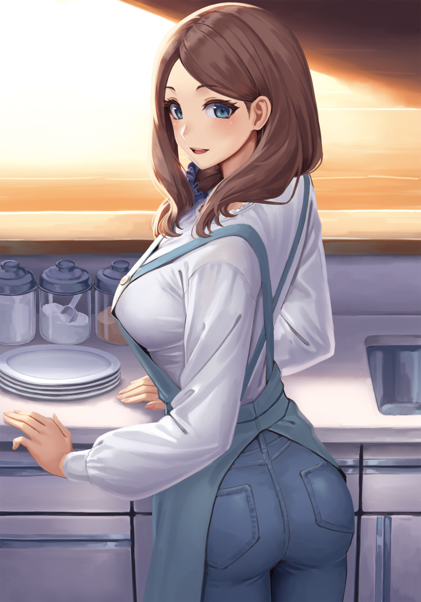 1girl absurdres apron ass blue_eyes breasts brown_hair commentary_request denim fate/grand_order fate_(series) green_apron highres indoors jeans kitchen large_breasts leonardo_da_vinci_(fate) long_hair looking_at_viewer looking_back open_mouth pants parted_bangs plate ranma_(kamenrideroz) sink smile solo sweater white_sweater