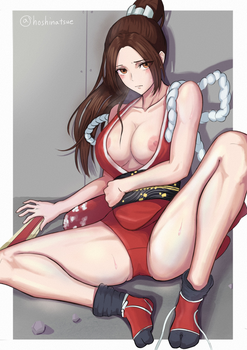 1girl against_wall bare_legs bare_shoulders black_socks breasts brown_eyes brown_hair cleavage collarbone commentary_request fatal_fury full_body hand_fan high_ponytail highres hoshinatsue japanese_clothes kimono knee_up legs looking_at_viewer nipples red_kimono revealing_clothes shiranui_mai sitting socks solo sweatdrop tabi the_king_of_fighters the_king_of_fighters_xv thighs twitter_username