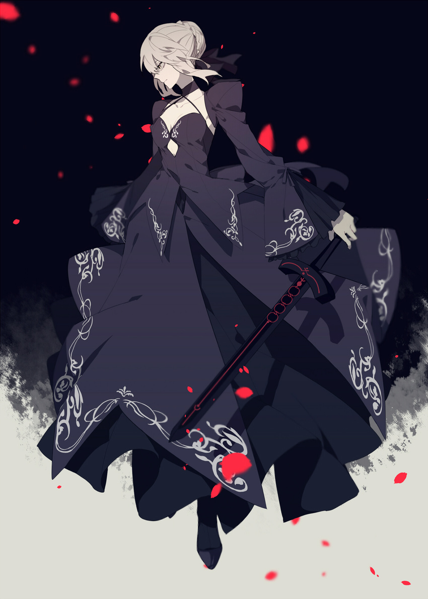 artoria_pendragon_(all) black black_dress blonde_hair dark_excalibur dress fate/grand_order fate_(series) gothic_lolita hair_bun hair_ribbon highres lolita_fashion pale_skin ribbon saber_alter solo spot_color sword syubare weapon yellow_eyes