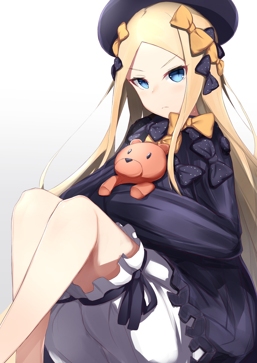 &gt;:( abigail_williams_(fate/grand_order) absurdres bangs black_bow black_dress black_hat blonde_hair bloomers blue_eyes bow bug butterfly closed_mouth commentary dress fate/grand_order fate_(series) frown gradient gradient_background grey_background hair_bow hat highres insect long_hair looking_at_viewer nanakaku object_hug orange_bow parted_bangs polka_dot polka_dot_bow sitting solo stuffed_animal stuffed_toy teddy_bear underwear v-shaped_eyebrows very_long_hair white_background white_bloomers