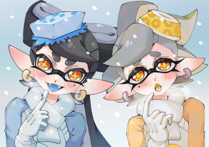 2girls :o black_hair blue_background blush boom_(pixiv_17287082) bow-shaped_hair breath callie_(splatoon) commentary_request cousins earrings eyelashes food food_on_head gloves grey_hair hoop_earrings jewelry long_hair marie_(splatoon) mole mole_under_eye multiple_girls object_on_head open_mouth pointy_ears short_hair snowing splatoon_(series) splatoon_3 star-shaped_pupils star_(symbol) sushi symbol-shaped_pupils teeth tentacle_hair thick_eyebrows upper_body white_gloves yellow_eyes