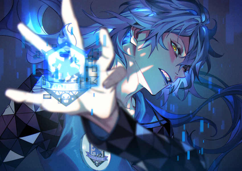 1boy akakokko_(niro_azarashi) blue_hair blue_lips blue_theme emblem eyeshadow grimace highres idia_shroud lipstick long_hair long_sleeves looking_at_viewer makeup male_focus reaching sharp_teeth solo teeth twisted_wonderland upper_body yellow_eyes