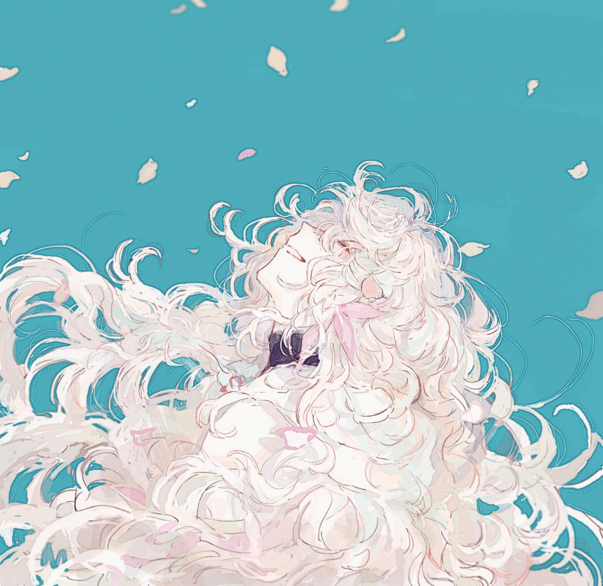 1boy blue_background closed_eyes facing_up falling_petals fate/grand_order fate_(series) fuwafuwa_no_inu grin highres long_hair male_focus merlin_(fate) messy_hair petals robe simple_background smile solo upper_body very_long_hair white_hair white_robe