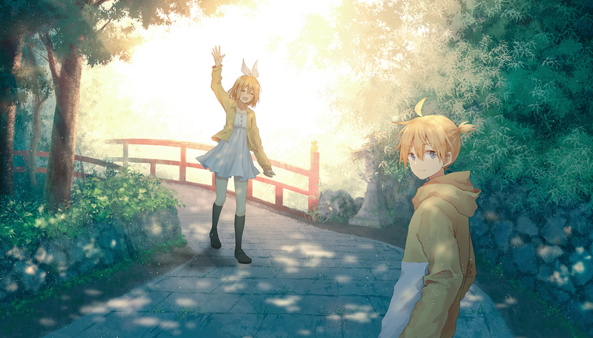 1girl ahoge architecture arm_at_side arm_up backlighting black_footwear black_legwear blonde_hair blue_eyes bow bridge casual day dress east_asian_architecture eyebrows_visible_through_hair grass hair_bow highres hood hooded_jacket jacket kagamine_len kagamine_rin kneehighs leaf loafers long_sleeves looking_at_viewer mimengfeixue open_eyes open_mouth outdoors path pleated_skirt railing road shirt shoes short_hair skirt sunlight tree vocaloid waving white_bow white_dress yellow_jacket yellow_shirt