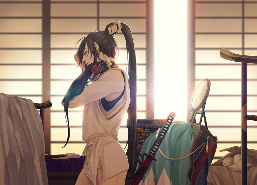 black_hair blue_eyes bunching_hair dressing earrings highres izumi-no-kami_kanesada japanese_clothes jewelry katana kiwame_(touken_ranbu) male_focus mirror mouth_hold profile sliding_doors solo sword touken_ranbu twoframe weapon