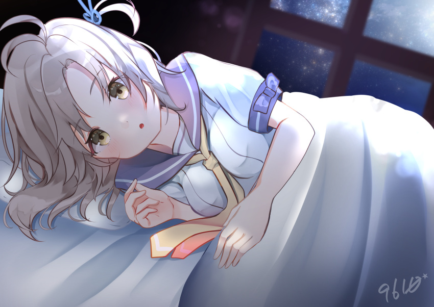 1girl 9610_(kuroto) antenna_hair artist_name bed bed_sheet commission dutch_angle green_eyes grey_hair grey_sailor_collar hair_tie highres kantai_collection kinugasa_(kancolle) looking_at_viewer lying medium_hair neckerchief on_side pillow pixiv_commission sailor_collar school_uniform serafuku solo upper_body window yellow_neckerchief