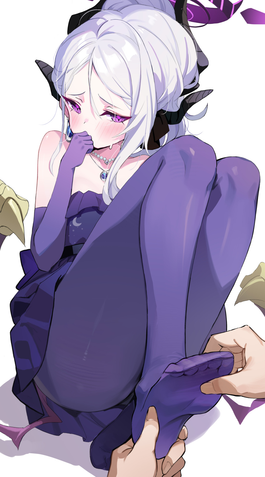 1girl 1other absurdres ass black_horns blue_archive blush dangle_earrings demon_horns demon_wings earrings elbow_gloves gloves halo highres hina_(blue_archive) hina_(dress)_(blue_archive) horns jewelry long_hair multiple_horns necklace official_alternate_costume official_alternate_hairstyle pantyhose pendant purple_eyes purple_gloves purple_pantyhose purple_wings simple_background soles solo_focus toes tunoko98 white_background white_hair wings