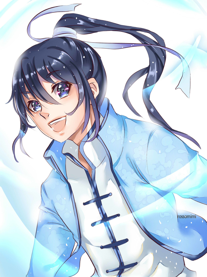 artist_name blue_eyes blue_hair chinese_clothes highres male_focus open_mouth ponytail rossomimi simple_background solo spiritpact teeth white_background yang_jinghua