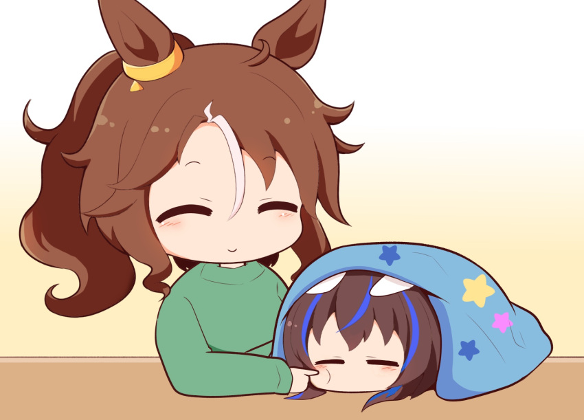 2girls animal_ears blanket blue_hair blush_stickers brown_background brown_hair cheek_poking chibi closed_eyes closed_mouth daitaku_helios_(umamusume) gomashio_(goma_feet) gradient_background green_shirt hair_between_eyes horse_ears long_hair mejiro_palmer_(umamusume) mini_person minigirl multicolored_hair multiple_girls parted_bangs poking ponytail shirt smile star_(symbol) star_print streaked_hair umamusume upper_body white_background white_hair