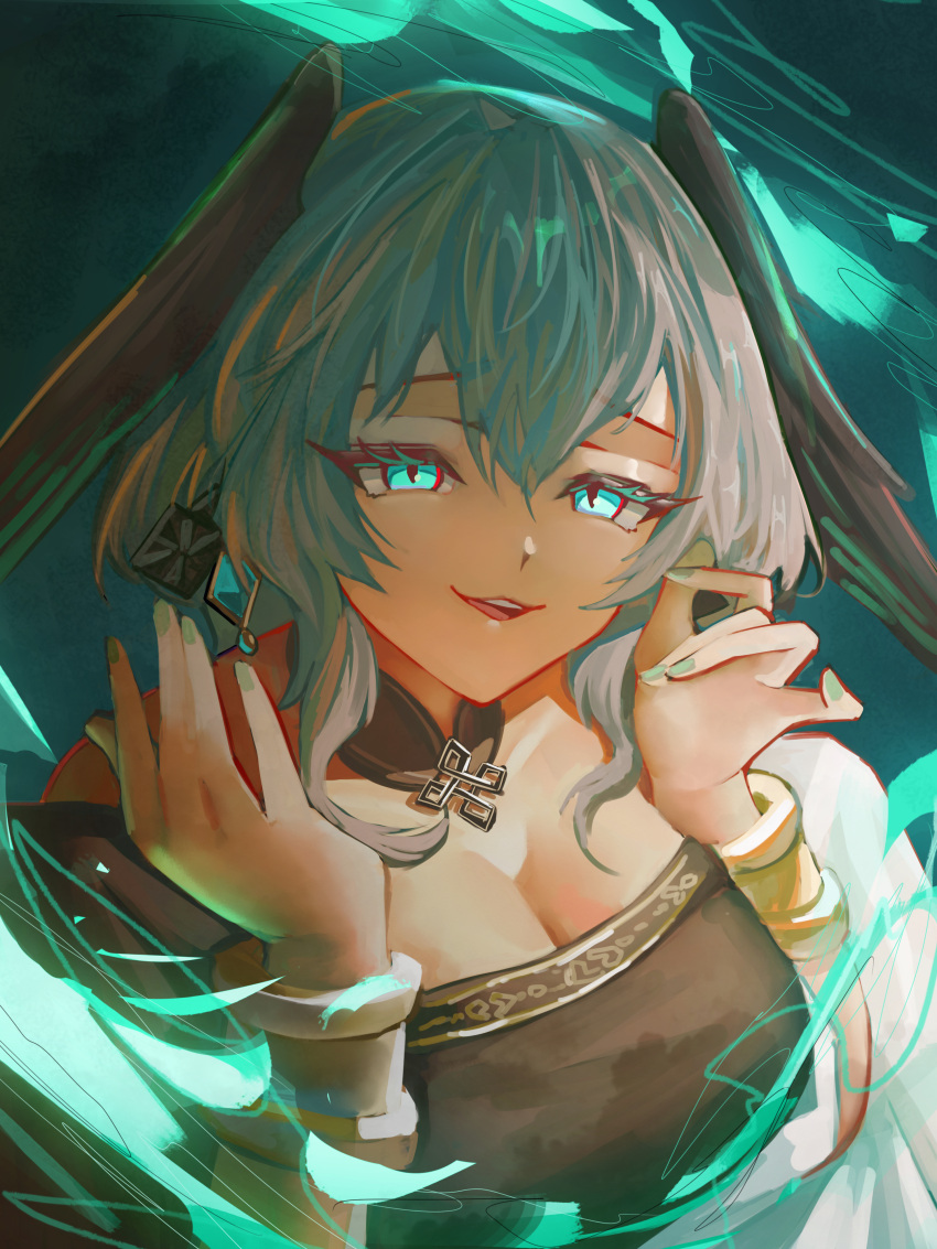 1girl absurdres ambience_synesthesia aqua_eyes arknights bare_shoulders black_dress bracelet breasts cleavage dress feathered_wings grey_hair hair_between_eyes head_wings highres ho'olheyak_(arknights) ho'olheyak_(carriage_of_the_winds_of_time)_(arknights) jewelry looking_at_viewer medium_hair nail_polish nikov official_alternate_costume sidelocks smile solo strapless strapless_dress upper_body wings