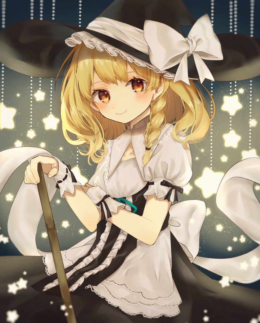 1girl apron back_bow blonde_hair blush bow braid closed_mouth commentary cowboy_shot curiosities_of_lotus_asia frills hat highres holding jpeg_artifacts kirisame_marisa lace-trimmed_collar light_particles long_hair looking_at_viewer orange_eyes puffy_short_sleeves puffy_sleeves ribbon-trimmed_clothes ribbon_trim short_sleeves side_braid smile solo star symbol_commentary touhou waist_apron white_bow witch_hat wrist_cuffs yedan