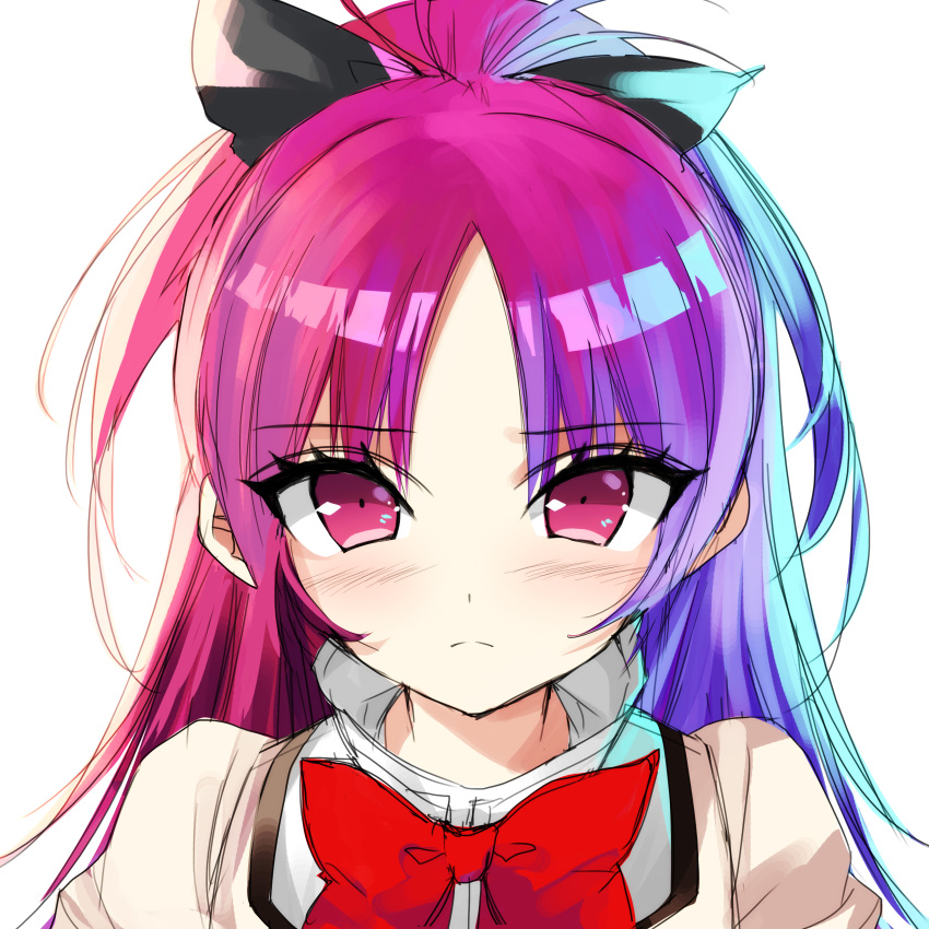 absurdres bad_id bad_pixiv_id black_bow blush blush_stickers bow bowtie closed_mouth commentary eyebrows_visible_through_hair hair_between_eyes hair_bow highres long_hair looking_at_viewer mahou_shoujo_madoka_magica misteor mitakihara_school_uniform pink_hair red_bow red_neckwear sakura_kyouko school_uniform solo white_background