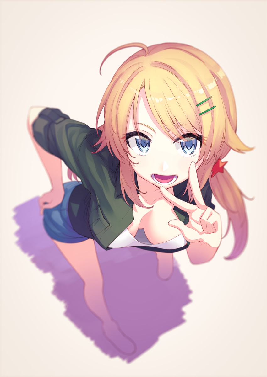 akino_sora arm_support bangs barefoot black_jacket blonde_hair blue_eyes blue_shorts blurry blurry_background breasts breasts_apart brown_background collarbone commentary_request denim denim_shorts depth_of_field downblouse eyebrows_visible_through_hair hachimiya_meguru hair_ornament hairclip hand_on_own_ass hand_up highres idolmaster idolmaster_shiny_colors jacket leaning_forward long_hair looking_at_viewer low_twintails medium_breasts open_mouth shirt short_shorts short_sleeves shorts solo standing star star_hair_ornament twintails v white_shirt