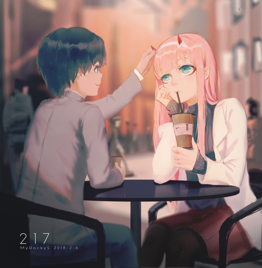 1girl bangs black_hair black_legwear blue_eyes blunt_bangs chair commentary contemporary couple cup darling_in_the_franxx drinking_glass drinking_straw formal green_eyes grey_suit hair_ornament hairband hand_on_another's_head hand_on_own_face highres hiro_(darling_in_the_franxx) holding holding_cup horns jacket long_hair long_sleeves looking_at_another oni_horns open_clothes open_jacket pantyhose pink_hair red_horns sitting smile suit table white_hairband white_jacket wudi_sao_nian zero_two_(darling_in_the_franxx)