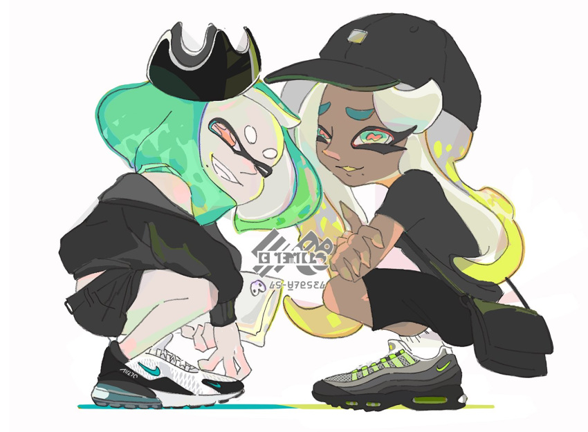 baseball_cap black_hat blonde_hair cephalopod_eyes commentary_request crown dark_skin green_eyes green_hair grin hat hime_(splatoon) iida_(splatoon) inoue_seita logo long_hair mole mole_under_mouth multiple_girls nike official_art shoes short_hair simple_background smile sneakers splatoon_(series) splatoon_2 squatting tentacle_hair white_background