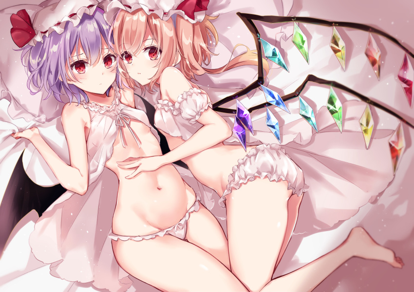 flandre_scarlet kisaragi_yuri pantsu remilia_scarlet touhou wings