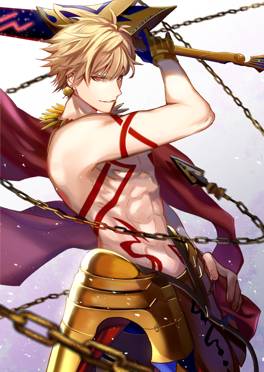 absurdres arm_up blonde_hair chain ea_(fate/stay_night) enkidu_(weapon) fate/stay_night fate_(series) gilgamesh gradient gradient_background grey_background hair_between_eyes hand_on_hip highres holding holding_sword holding_weapon male_focus parted_lips red_eyes smile solo spiked_hair sword tarao_(13raven) weapon