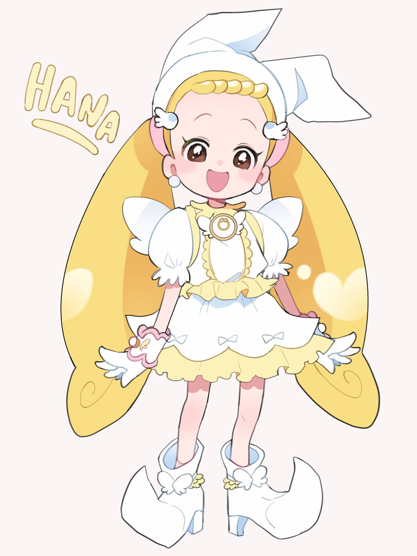 1girl blonde_hair brown_eyes fuji_(f_ukkami) full_body gloves highres long_hair looking_at_viewer magical_girl makihatayama_hana ojamajo_doremi open_mouth pointy_footwear pointy_hat short_bangs smile solo twintails white_footwear white_hat wing_hair_ornament