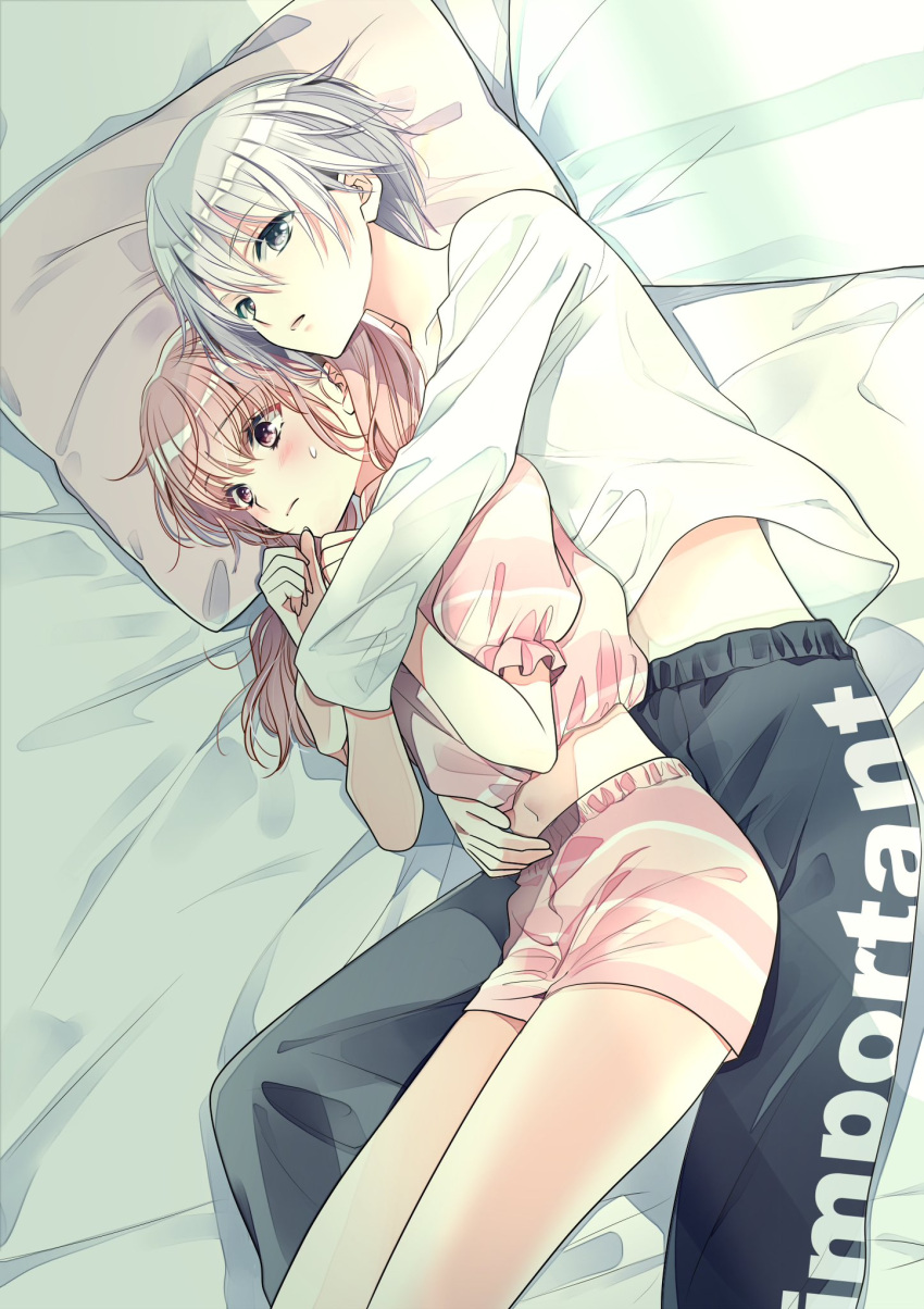 1boy 1girl bed bed_sheet blush cuddling hetero highres long_hair lying midriff on_bed on_side ooshima_towa original pillow