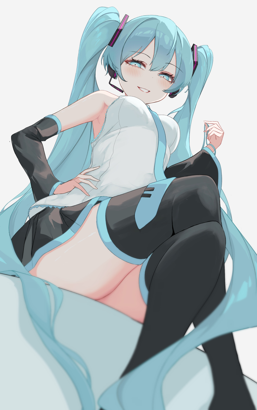1girl absurdres aqua_eyes aqua_hair aqua_necktie armpits black_skirt black_sleeves black_thighhighs blush breasts crossed_legs detached_sleeves dot_nose double-parted_bangs feet_out_of_frame from_below grey_background grin hand_on_own_hip hatsune_miku headset highres holding_own_hair kawasuru_(15miclon) long_hair looking_at_viewer medium_breasts necktie pleated_skirt shirt simple_background sitting skirt sleeveless sleeveless_shirt small_pupils smile solo thighhighs thighs very_long_hair vocaloid white_shirt wide_sleeves