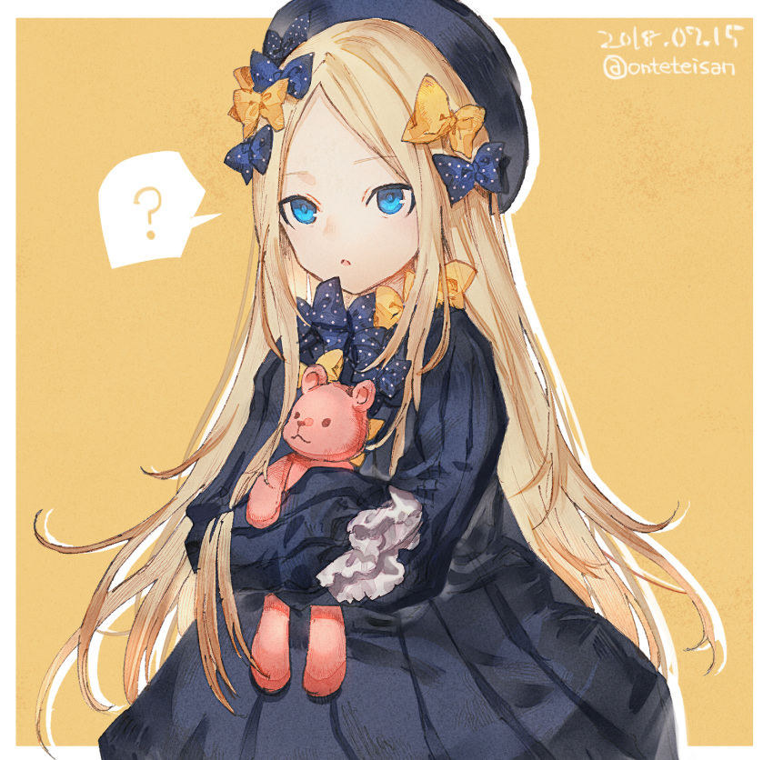 :o ? abigail_williams_(fate/grand_order) bangs black_bow black_dress black_hat blonde_hair blue_eyes bow commentary_request dated dress eyebrows_visible_through_hair fate/grand_order fate_(series) forehead hair_bow hat highres long_hair long_sleeves looking_at_viewer object_hug orange_bow parted_bangs parted_lips polka_dot polka_dot_bow shionty simple_background sleeves_past_fingers sleeves_past_wrists solo spoken_question_mark stuffed_animal stuffed_toy teddy_bear twitter_username very_long_hair