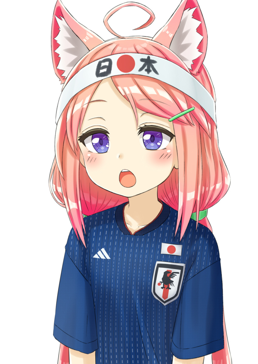 2018_fifa_world_cup adidas ahoge animal_ear_fluff animal_ears bangs blue_shirt blush cat_ears collarbone eyebrows_visible_through_hair hair_ornament hairclip headband highres hinata_channel japan japanese_flag jd_(bibirijd) long_hair low_twintails nekomiya_hinata open_mouth pink_hair purple_eyes shirt short_sleeves simple_background soccer soccer_uniform solo sportswear swept_bangs translation_request twintails upper_teeth virtual_youtuber white_background world_cup