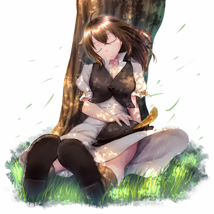 bag brown_hair closed_eyes dress hat highres jewelry long_hair necklace octopath_traveler short_hair simple_background sleeping smile tree tressa_(octopath_traveler) yuuki1103