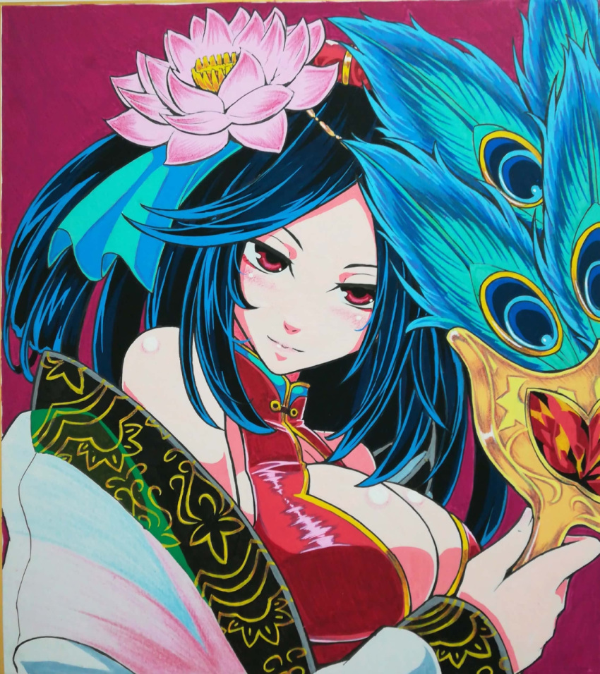 :| black_hair breasts closed_mouth fan flower hair_flower hair_ornament highres holding holding_fan large_breasts len_(sennen_sensou_aigis) long_hair looking_at_viewer lotus magenta_background peacock_feathers pink_eyes sennen_sensou_aigis solo soune1000 traditional_media upper_body