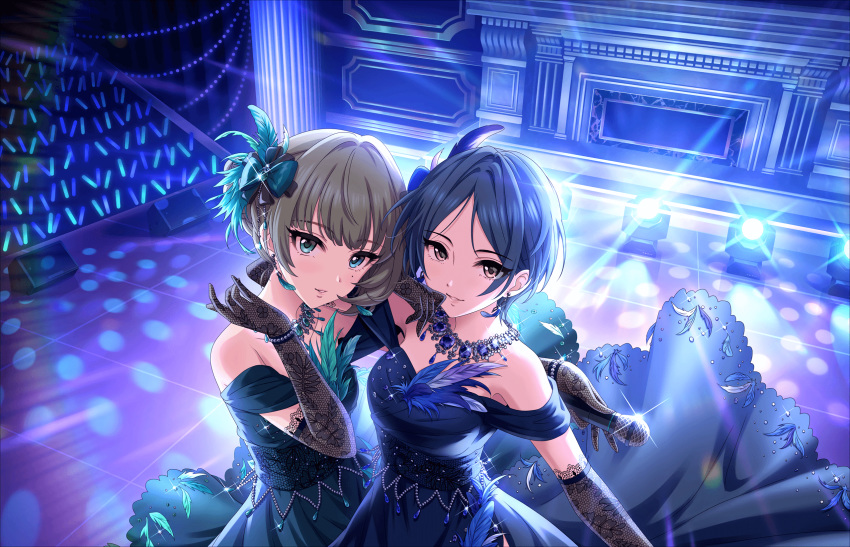 artist_request bangs bare_shoulders blue_dress blue_hair bow bracelet breasts brown_eyes brown_hair cleavage collarbone dress earrings elbow_gloves emerald eyebrows_visible_through_hair feathers gloves green_dress green_eyes grin hair_bow hair_ornament hayami_kanade highres holding holding_microphone idol idolmaster idolmaster_cinderella_girls idolmaster_cinderella_girls_starlight_stage jewelry lace light_smile lights looking_at_viewer medium_breasts microphone multiple_girls mysterious_eyes_(idolmaster) official_art parted_bangs pretty_liar_(idolmaster) short_hair sleeveless sleeveless_dress smile stage takagaki_kaede tied_hair