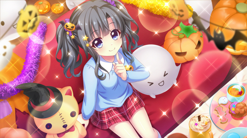 &gt;_&lt; 1girl black_hair blue_eyes blue_short breasts button_eyes buttons closed_mouth cookie couch cupcake dot_nose film_grain finger_to_own_chin food from_above game_cg ghost hair_ornament hair_scrunchie halloween indoors itsumura_yukari izumi_tsubasu jack-o'-lantern jack-o'-lantern_hair_ornament kindergarten_uniform lens_flare long_sleeves looking_at_viewer medium_hair name_tag non-web_source official_art on_couch plaid plaid_skirt purple_scrunchie re:stage! red_skirt scrunchie sidelocks sitting skirt small_breasts smile solo sparkle star_(symbol) star_hair_ornament stuffed_animal stuffed_cat stuffed_toy tinsel tray twintails watch_hat wooden_floor
