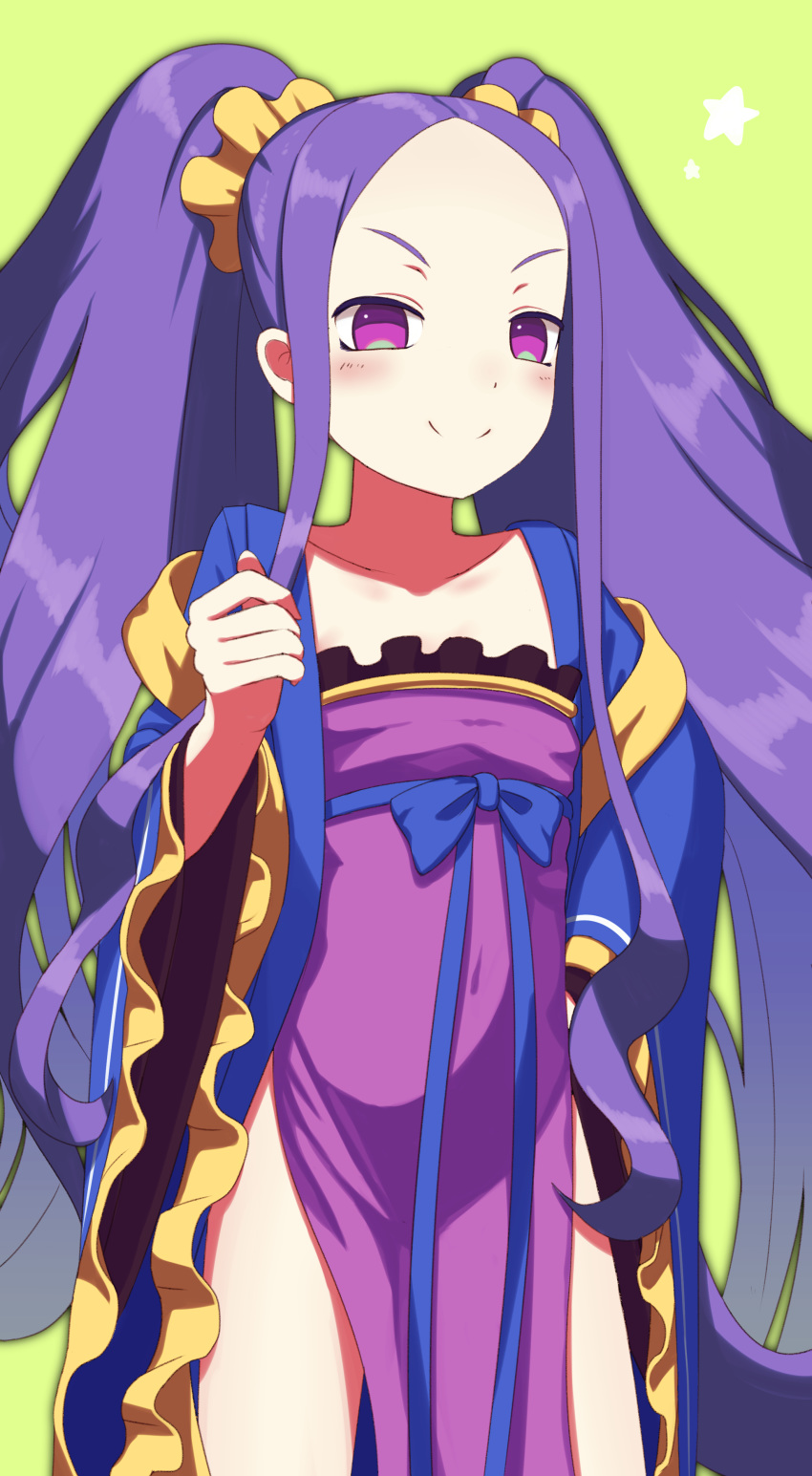 absurdres bangs blue_bow blush bow chinese_clothes closed_mouth collarbone commentary_request dress fate/grand_order fate_(series) forehead frilled_dress frills green_background hair_ornament hair_scrunchie hand_up hanfu highres long_hair looking_at_viewer parted_bangs purple_dress purple_eyes purple_hair sanbe_futoshi scrunchie sidelocks simple_background smile solo standing strapless strapless_dress v-shaped_eyebrows very_long_hair wu_zetian_(fate/grand_order) yellow_scrunchie