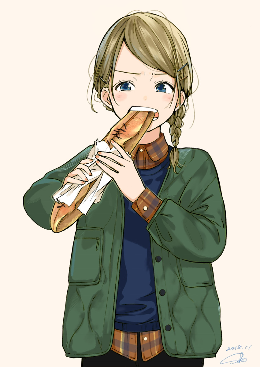 artist_name bangs blue_eyes blush braid bread commentary_request dated eating food food_in_mouth hair_ornament hairclip highres holding holding_food jacket light_brown_hair long_sleeves looking_at_viewer open_mouth original pink_background sako_(user_ndpz5754) signature simple_background single_braid solo swept_bangs teeth upper_body