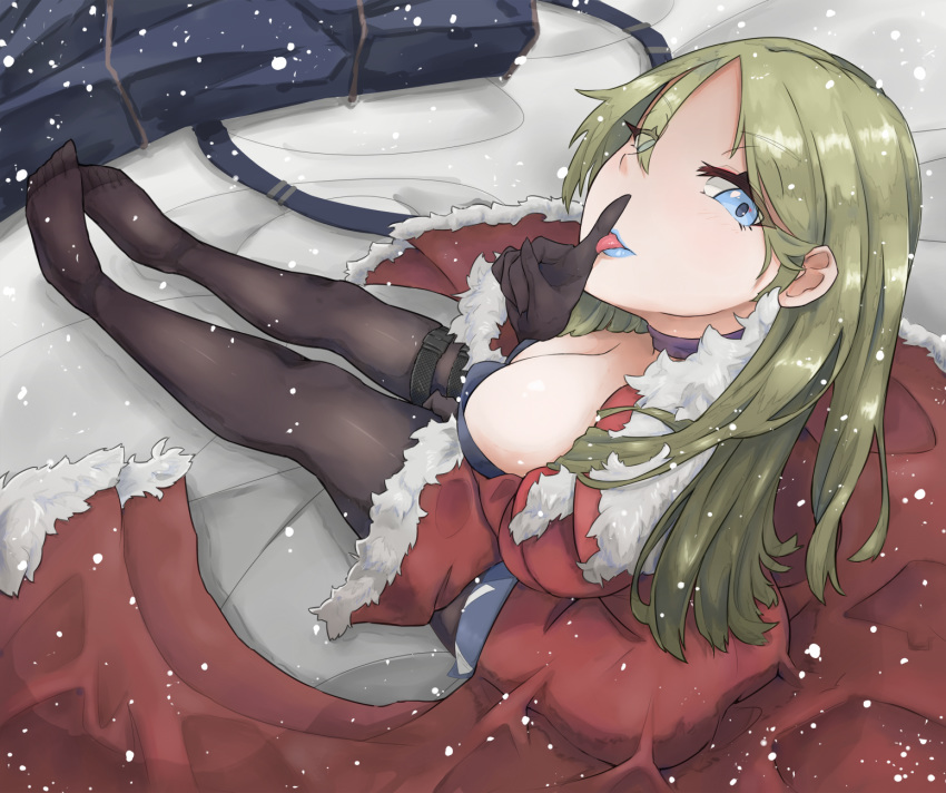 arm_under_breasts bangs black_legwear blonde_hair blue_eyes blue_lipstick breasts choker cleavage coat commentary_request eyebrows_visible_through_hair eyelashes eyes_visible_through_hair famas_(girls_frontline) from_above fur_trim girls_frontline gloves hair_between_eyes hand_up highres index_finger_raised large_breasts lipstick long_hair looking_at_viewer makeup open_mouth pantyhose parted_bangs red_coat rlin sitting snow snowing solo strap tongue tongue_out weapon_bag