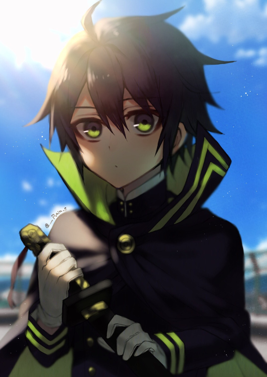 1boy ahoge black_cape black_hair black_jacket blurry blurry_background cape day gloves green_eyes hair_between_eyes highres holding holding_sword holding_weapon hyakuya_yuuichirou jacket katana kiri_ph long_sleeves looking_at_viewer male_focus military military_jacket military_uniform outdoors owari_no_seraph sheath sheathed short_hair solo sun sword twitter_username uniform upper_body weapon white_gloves