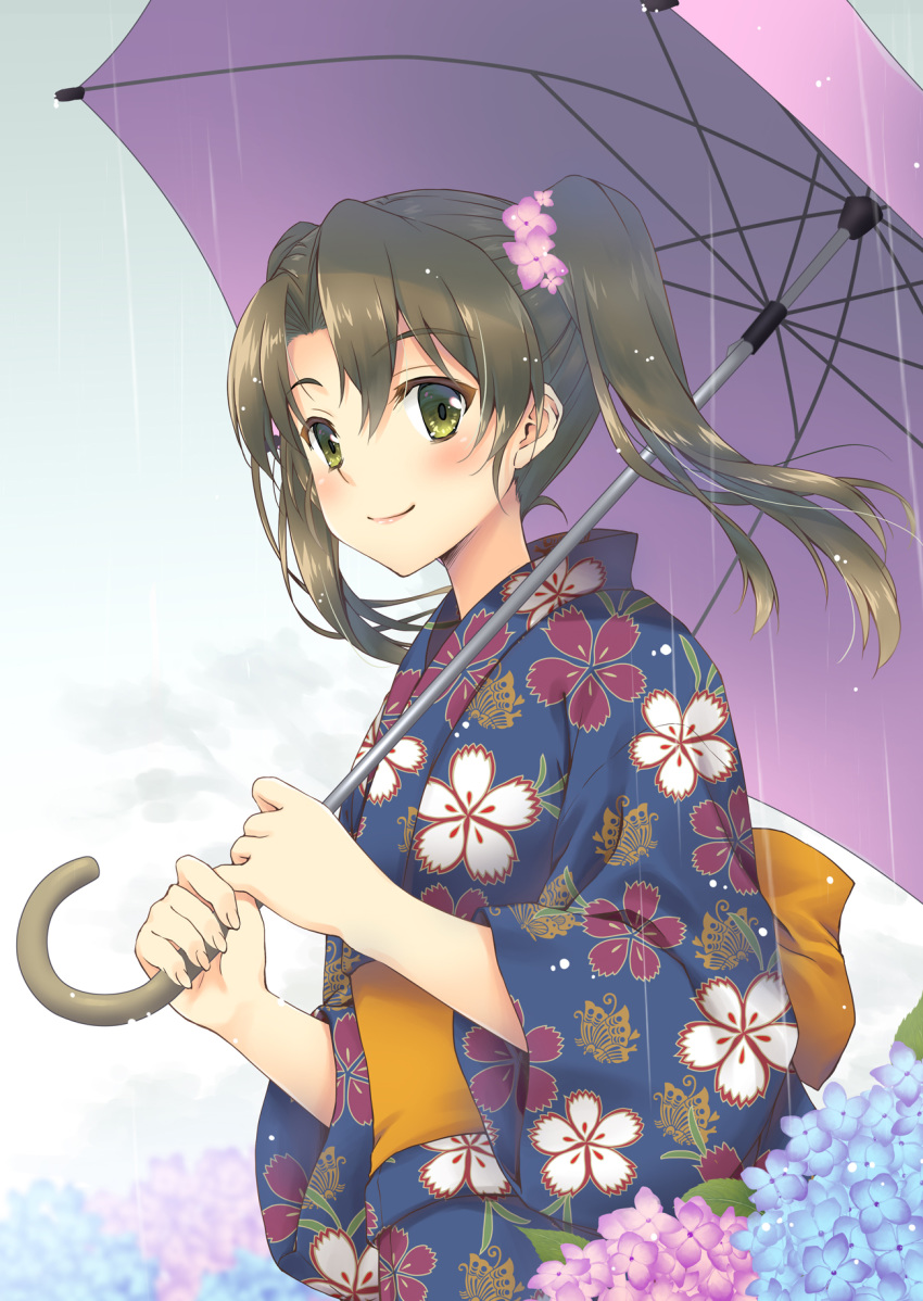 1girl alternate_costume blue_flower blue_kimono floral_print flower green_eyes grey_hair hair_flower hair_ornament hair_ribbon highres holding holding_umbrella hydrangea japanese_clothes kantai_collection kimono long_hair minakami_nagara obi purple_flower rain ribbon sash smile solo twintails umbrella upper_body white_ribbon zuikaku_(kantai_collection)